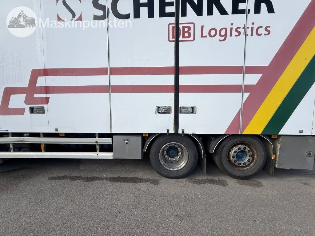 بصندوق مغلق شاحنة Volvo FM 440: صور 43