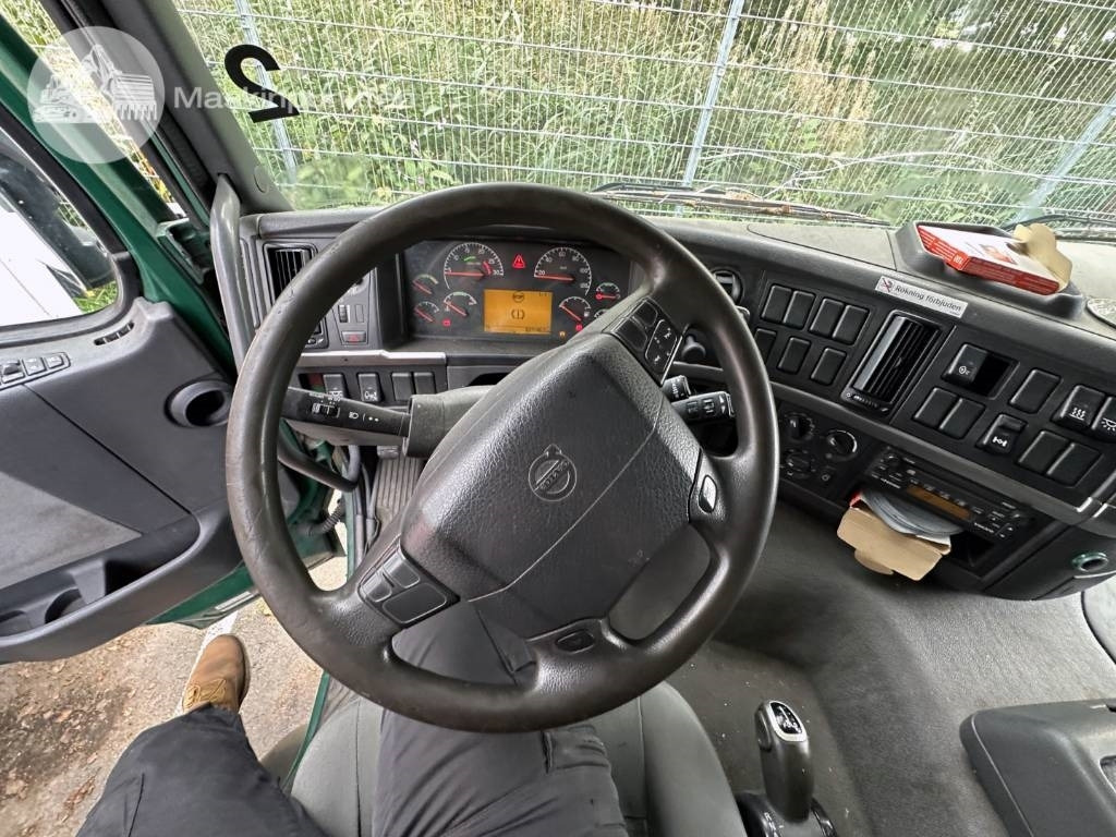 بصندوق مغلق شاحنة Volvo FM 9 300: صور 29