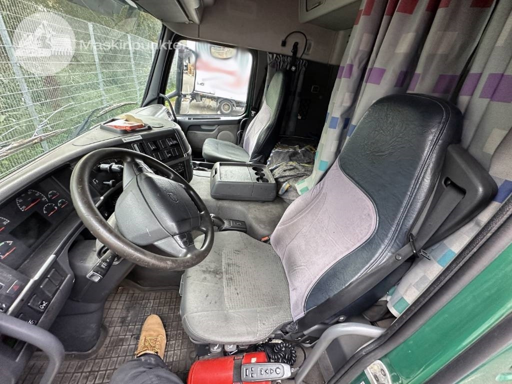 بصندوق مغلق شاحنة Volvo FM 9 300: صور 15