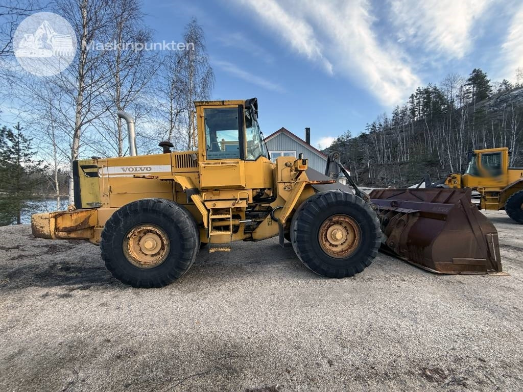 Volvo L 120 C - اللودر بعجل: صور 4 Volvo L 120 C - اللودر بعجل: صور 4
