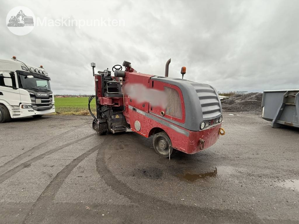 Wirtgen W 100 - ماكينات لصقل الأسفلت: صور 1 Wirtgen W 100 - ماكينات لصقل الأسفلت: صور 1