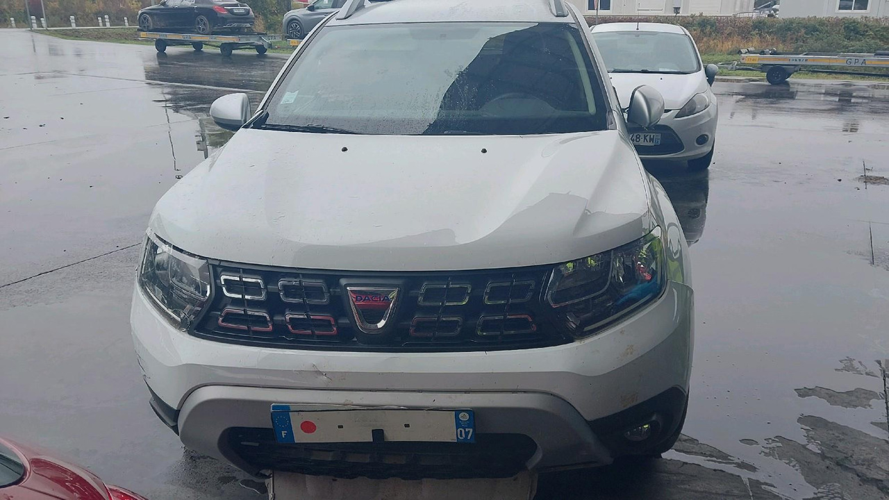 DACIA DUSTER II 1.5 BLUEDCI 115 - سيارة: صور 1 DACIA DUSTER II 1.5 BLUEDCI 115 - سيارة: صور 1