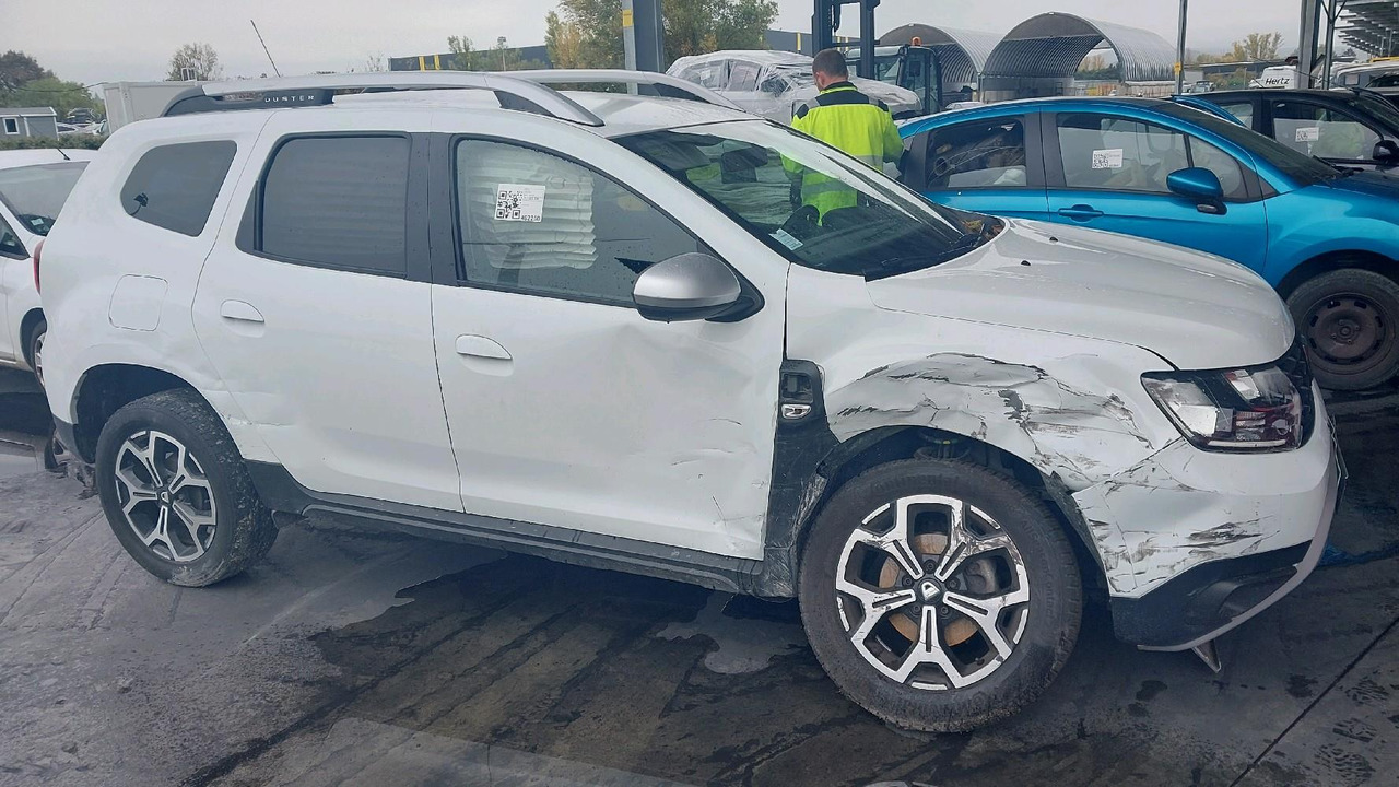 DACIA DUSTER II 1.5 BLUEDCI 115 - سيارة: صور 3 DACIA DUSTER II 1.5 BLUEDCI 115 - سيارة: صور 3