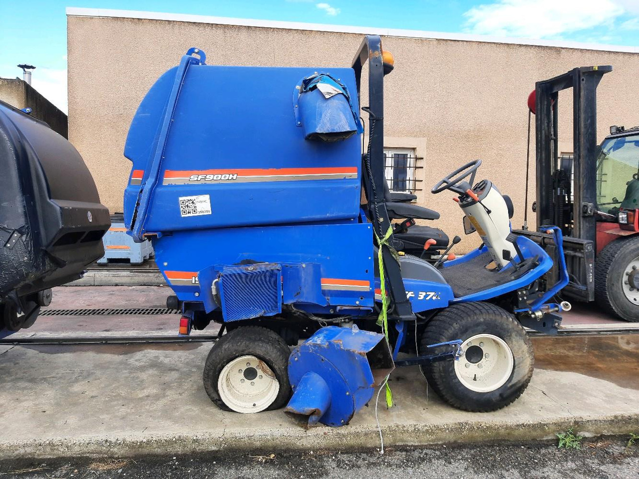 ISEKI SF370 - جزازة المروج: صور 3 ISEKI SF370 - جزازة المروج: صور 3
