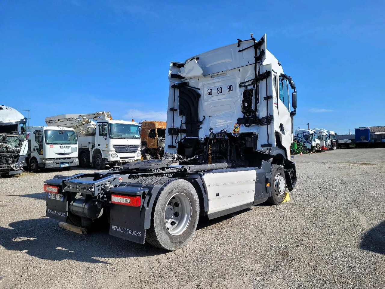 RENAULT T HIGH 520 - شاحنة جرار: صور 4 RENAULT T HIGH 520 - شاحنة جرار: صور 4