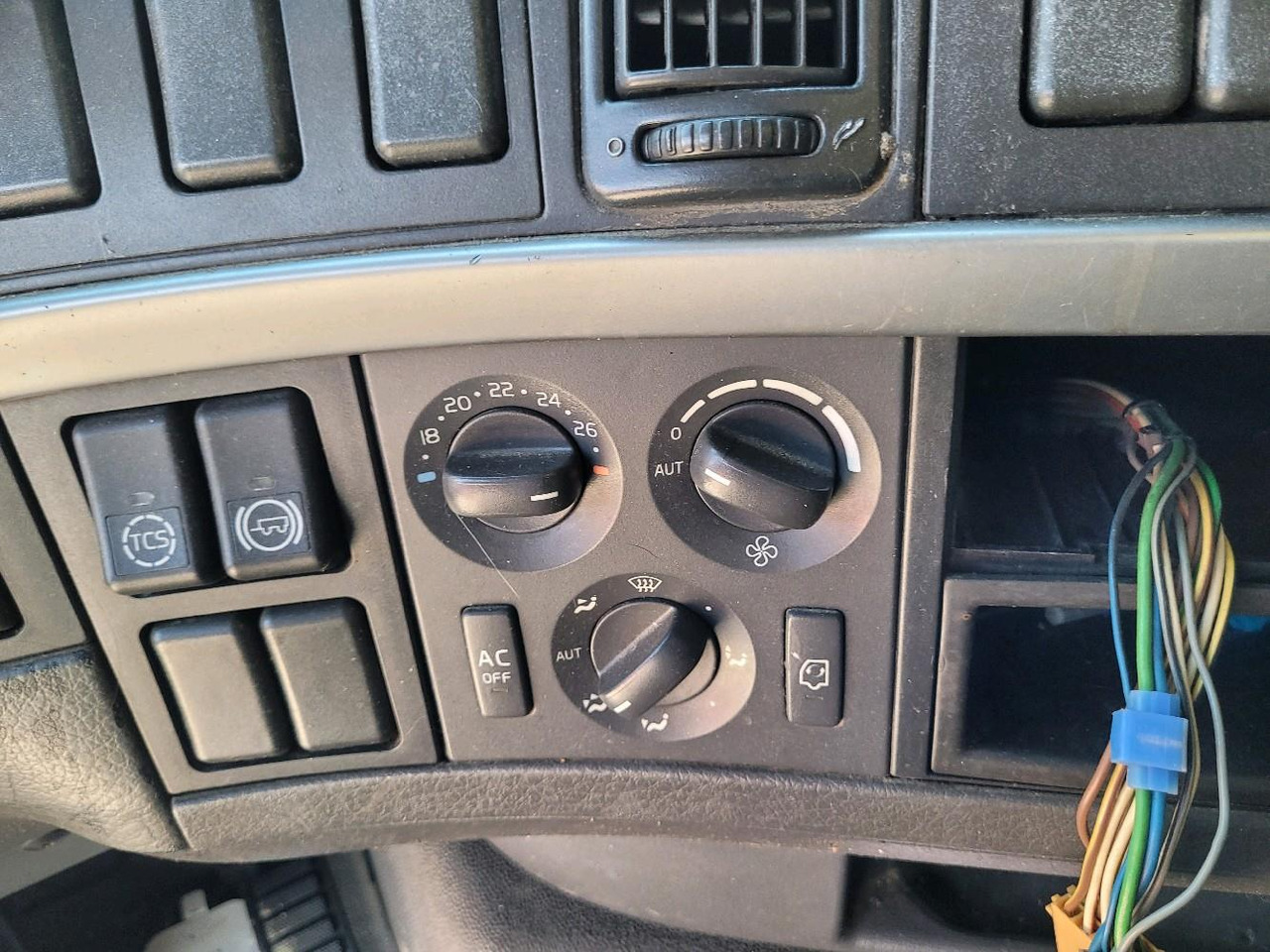 شاحنات الحاويات/ جسم علوي قابل للتغيير شاحنة VOLVO FH12 420 GLOBETROTTER: صور 15