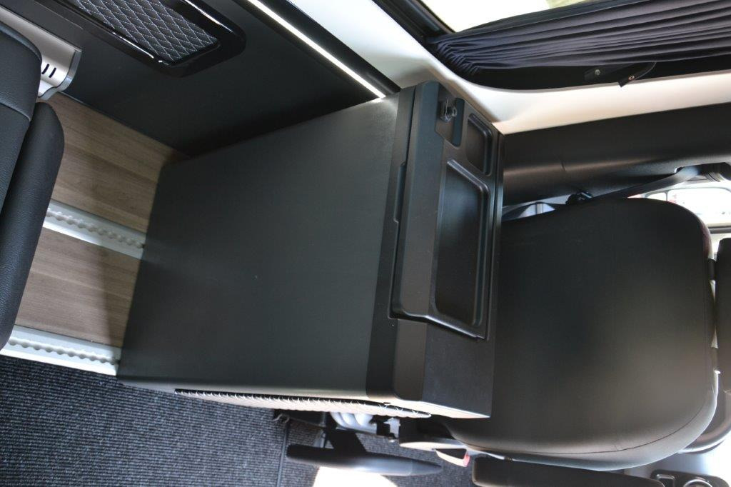 صغيرة, ميكروباص Mercedes Benz MB 316 CDI - VIP: صور 18