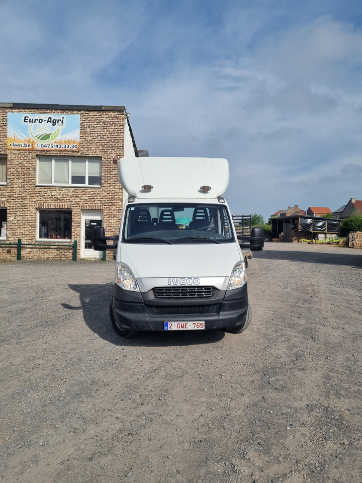 IVECO 40C35 - شاحنة جرار: صور 1 IVECO 40C35 - شاحنة جرار: صور 1