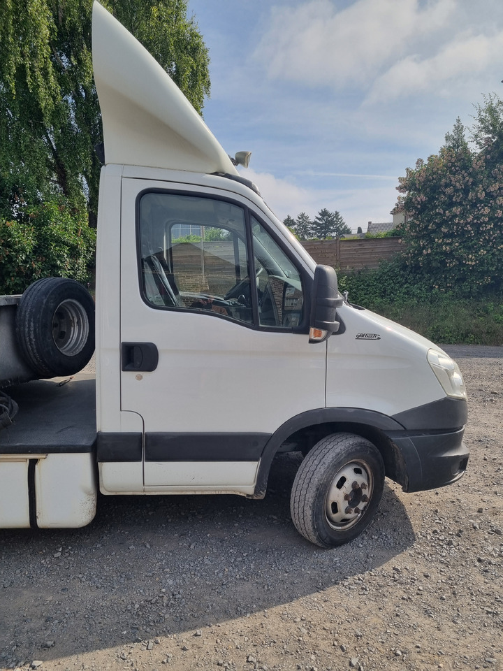 IVECO 40C35 - شاحنة جرار: صور 3 IVECO 40C35 - شاحنة جرار: صور 3