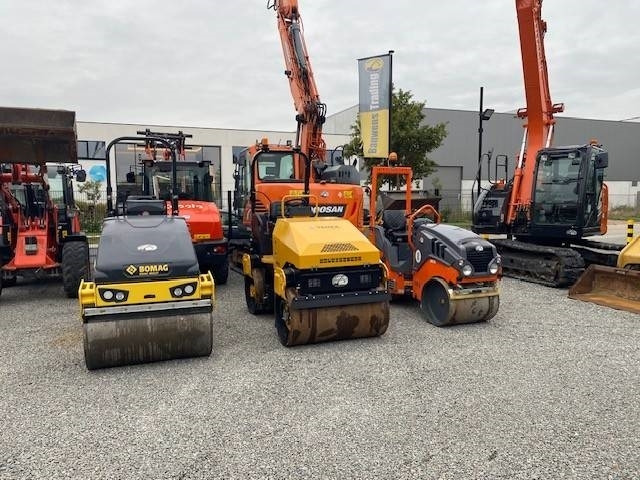 مدحلة الأسفلت Bomag BW 120 AD-5: صور 22 مدحلة الأسفلت Bomag BW 120 AD-5: صور 22