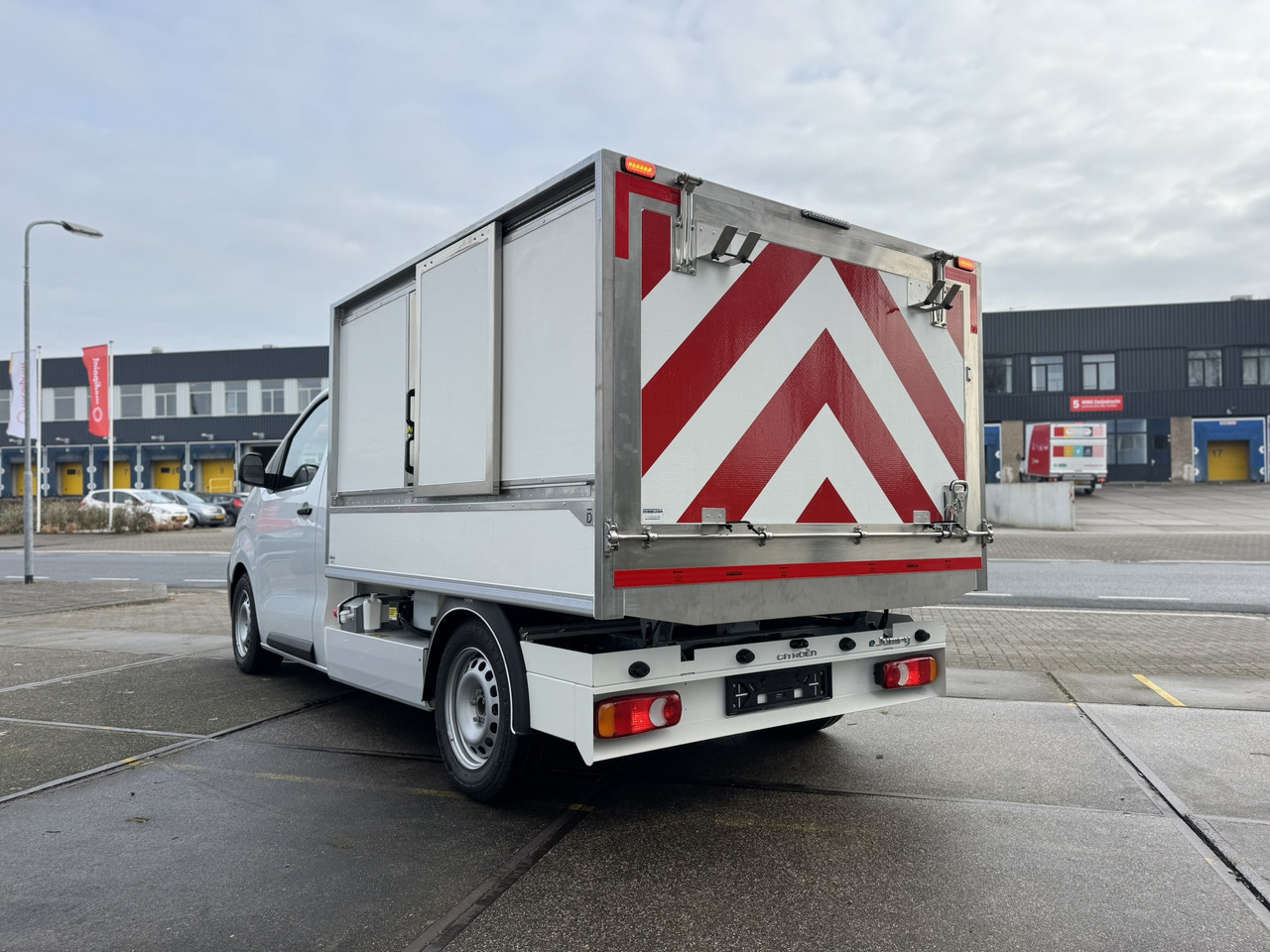 Citroen E-Jumpy veegvuil zijbelader seitenlader mullfahrzeug - قلاب صغير, فان كهربائية: صور 4 Citroen E-Jumpy veegvuil zijbelader seitenlader mullfahrzeug - قلاب صغير, فان كهربائية: صور 4