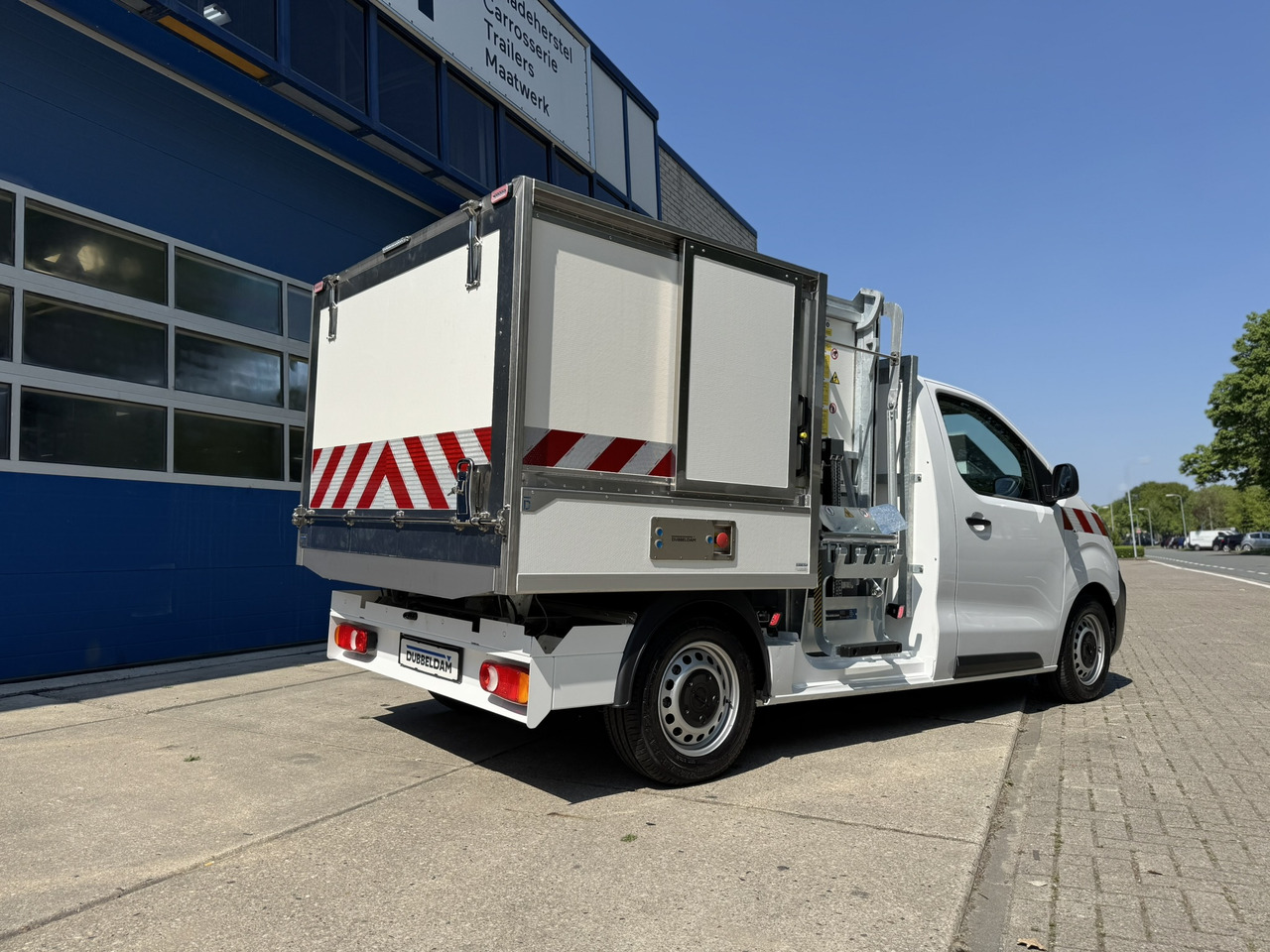 Opel E-Vivaro Sammelfahrzeug - قلاب صغير, فان كهربائية: صور 3 Opel E-Vivaro Sammelfahrzeug - قلاب صغير, فان كهربائية: صور 3