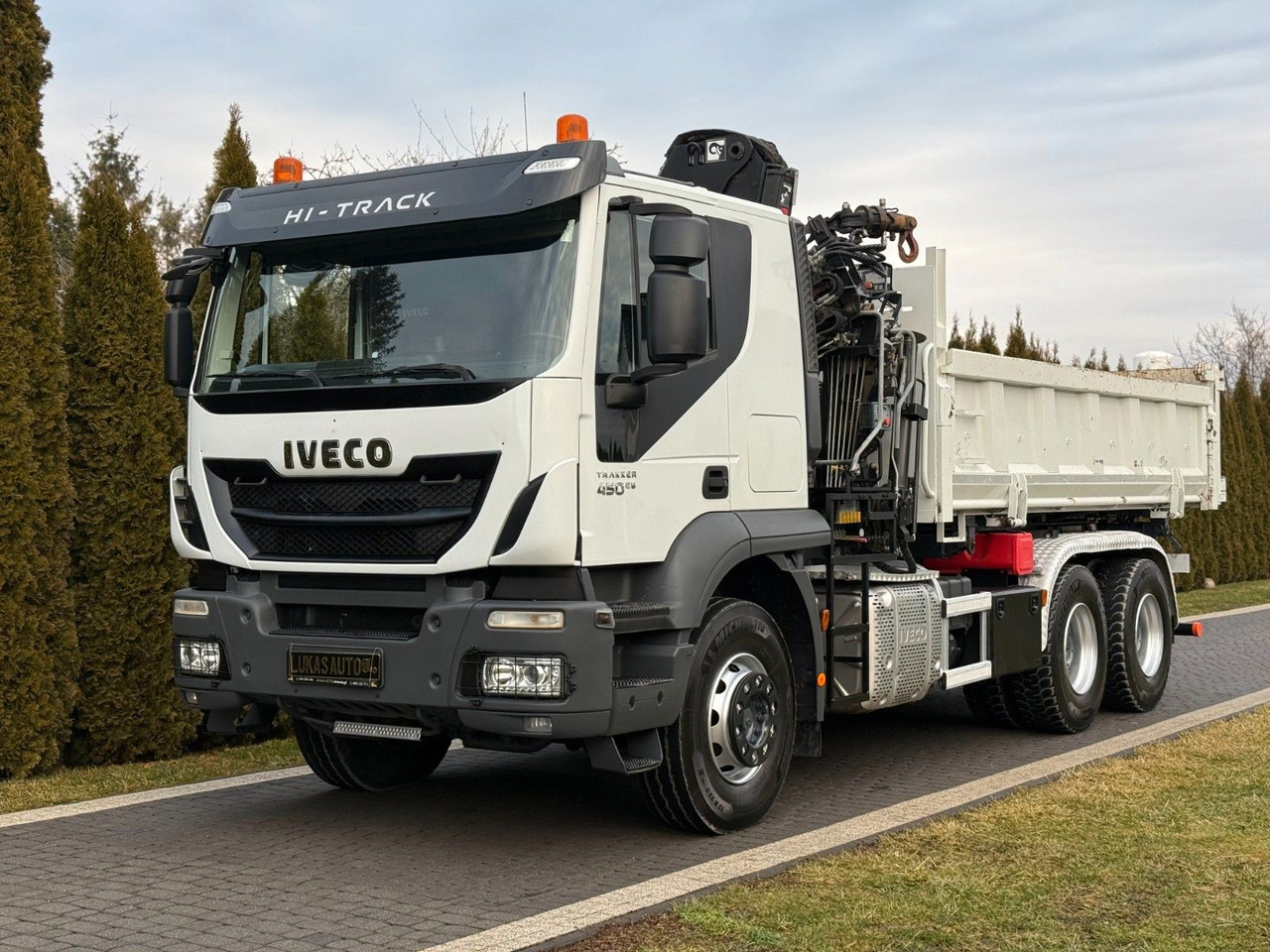 Iveco TRAKKER 450 6X4 DOUBLE HYDRO-BOARD HIAB - شاحنة كرين: صور 4 Iveco TRAKKER 450 6X4 DOUBLE HYDRO-BOARD HIAB - شاحنة كرين: صور 4