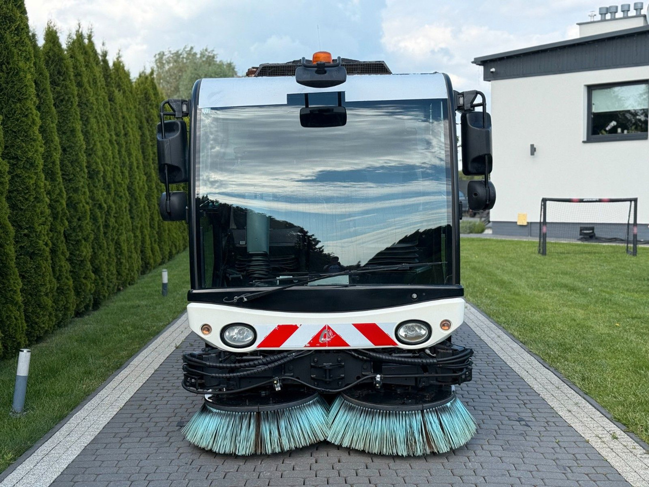 MATHIEU GRAND AZURA MC420 SWEEPER - سياره كنس شوارع: صور 2 MATHIEU GRAND AZURA MC420 SWEEPER - سياره كنس شوارع: صور 2