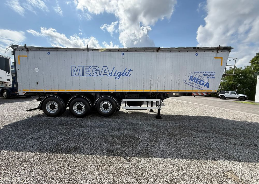 Mega 45m3 OSIE MEGA PODNOSZONA OŚ - قلابة نصف مقطورة: صور 4 Mega 45m3 OSIE MEGA PODNOSZONA OŚ - قلابة نصف مقطورة: صور 4