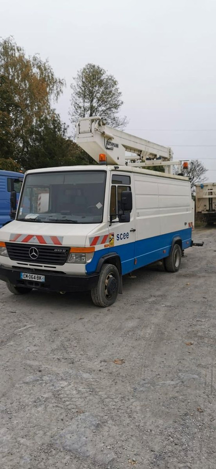 Mercedes-Benz VARIO 815 D 17 M - مصاعد الازدهار محمولة على شاحنة: صور 4 Mercedes-Benz VARIO 815 D 17 M - مصاعد الازدهار محمولة على شاحنة: صور 4