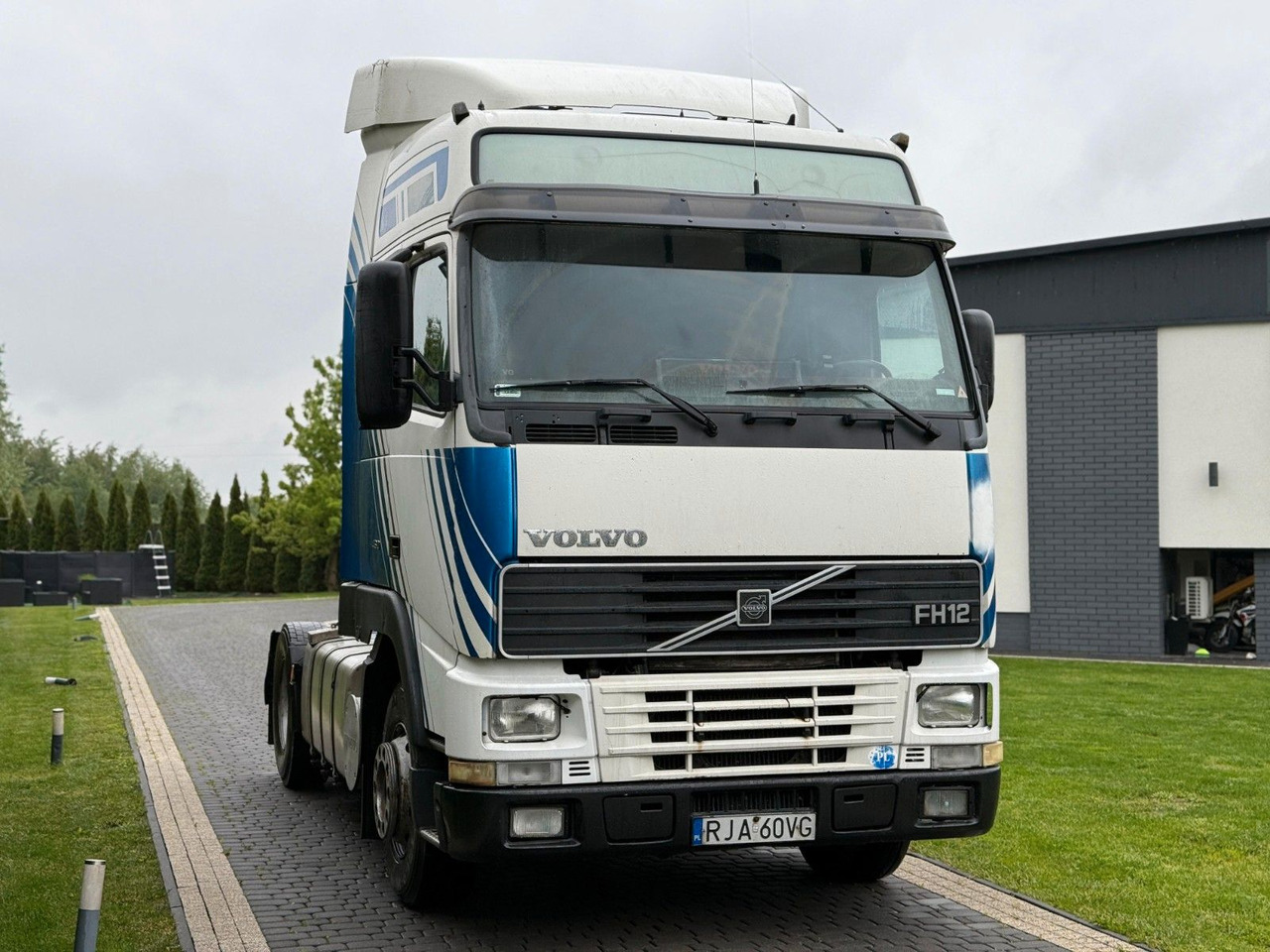 Volvo FH 460 XL - شاحنة جرار: صور 2 Volvo FH 460 XL - شاحنة جرار: صور 2
