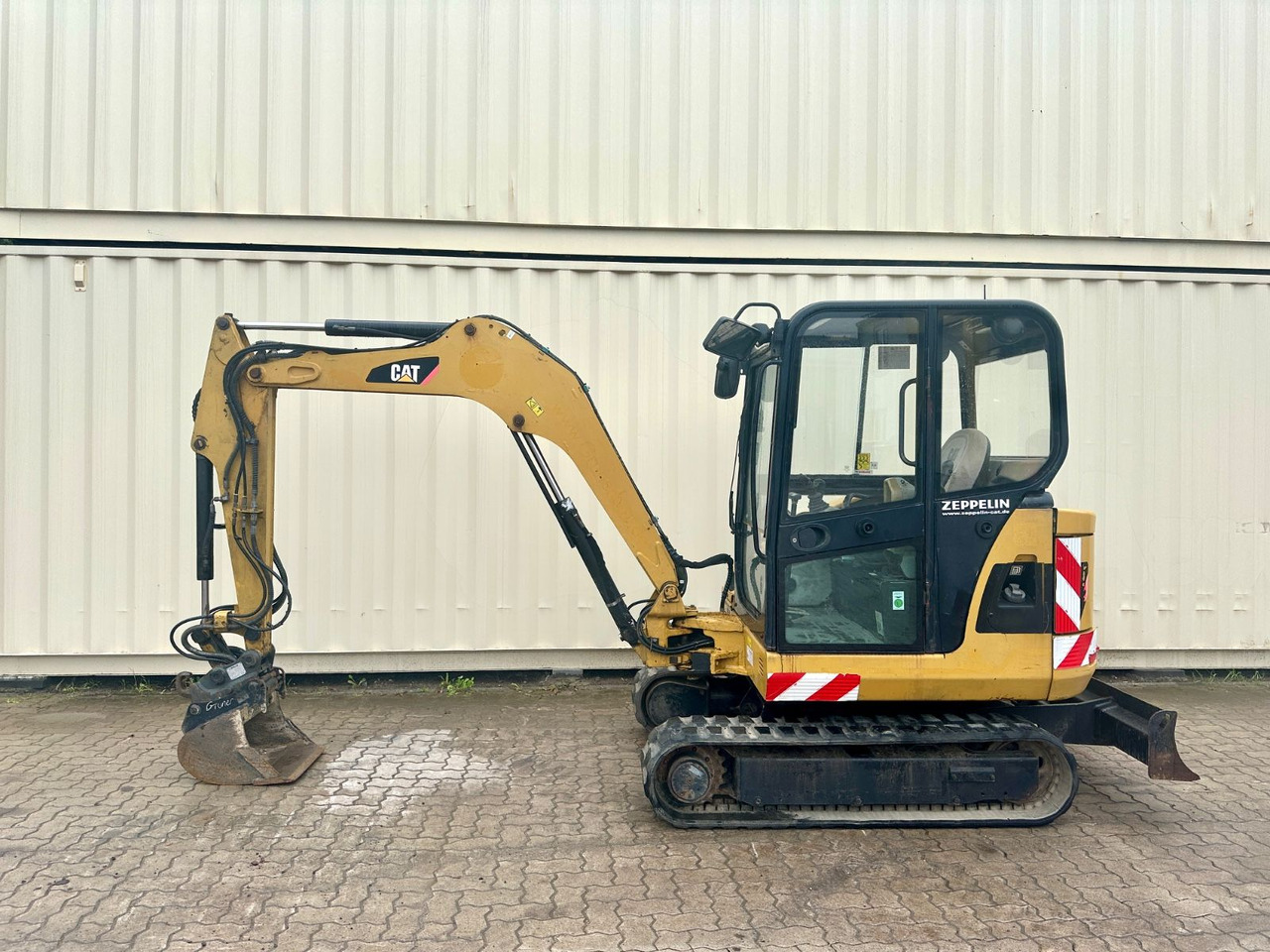 CAT 302.5C / OilQuick OQ40 / Deutsche Maschine - حفارة مصغرة: صور 1 CAT 302.5C / OilQuick OQ40 / Deutsche Maschine - حفارة مصغرة: صور 1