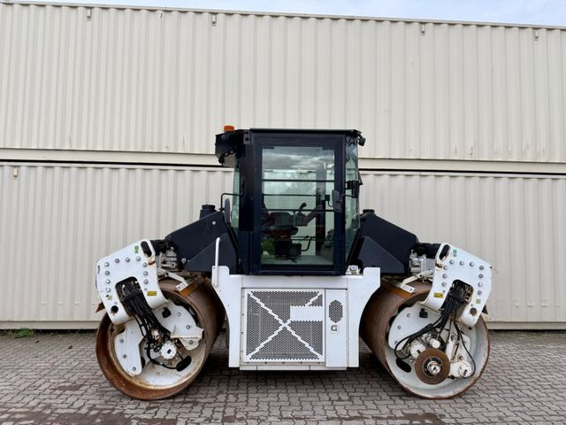 CAT CD10 / 2018 BJ / 2.880 H / A/C - مدحلة الأسفلت: صور 1 CAT CD10 / 2018 BJ / 2.880 H / A/C - مدحلة الأسفلت: صور 1