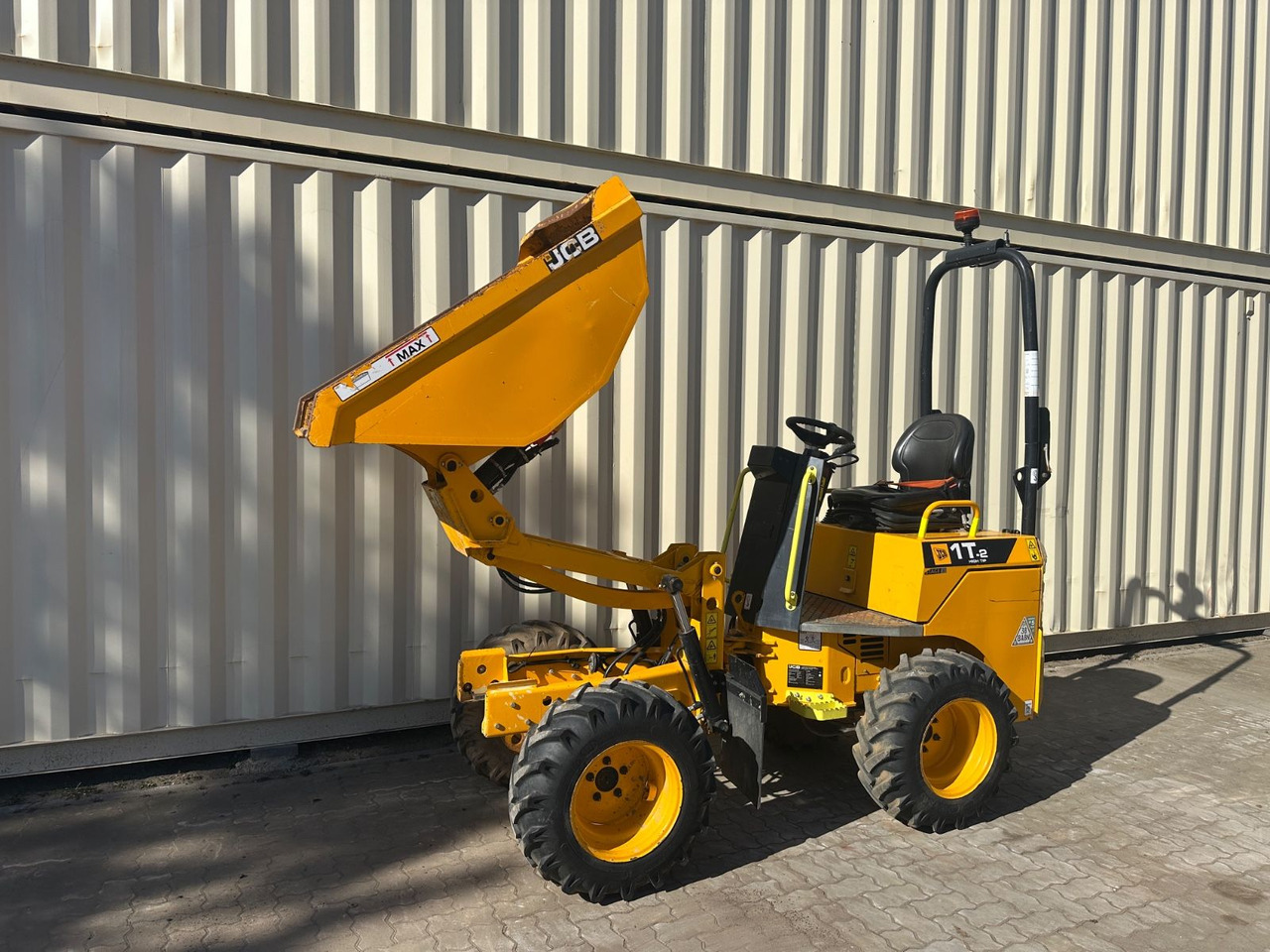 JCB 1T-2 High Tip Dumper, 440 Bh, 1.000 KG - شاحنة قلابة صغيرة: صور 2 JCB 1T-2 High Tip Dumper, 440 Bh, 1.000 KG - شاحنة قلابة صغيرة: صور 2