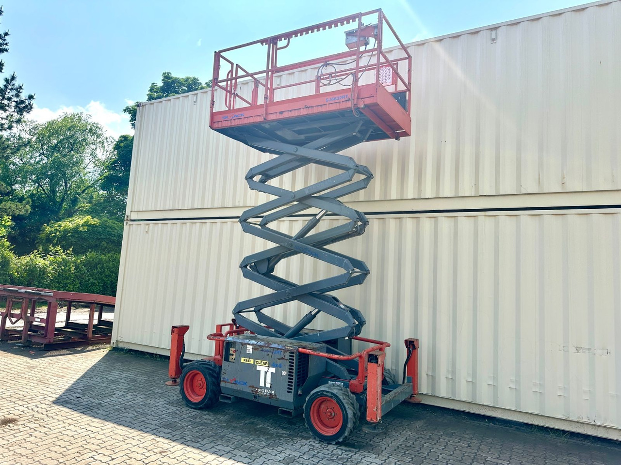 Skyjack SJ6832RT 4x4 Diesel, 11.8 Meter, 1.493 H - رافعات مقصية: صور 3 Skyjack SJ6832RT 4x4 Diesel, 11.8 Meter, 1.493 H - رافعات مقصية: صور 3