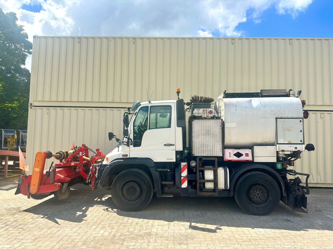 Unimog U400 Schäfer-Technic Bitum/Asphalt / TÜV 02/2026 - آلة أسفلت: صور 2 Unimog U400 Schäfer-Technic Bitum/Asphalt / TÜV 02/2026 - آلة أسفلت: صور 2