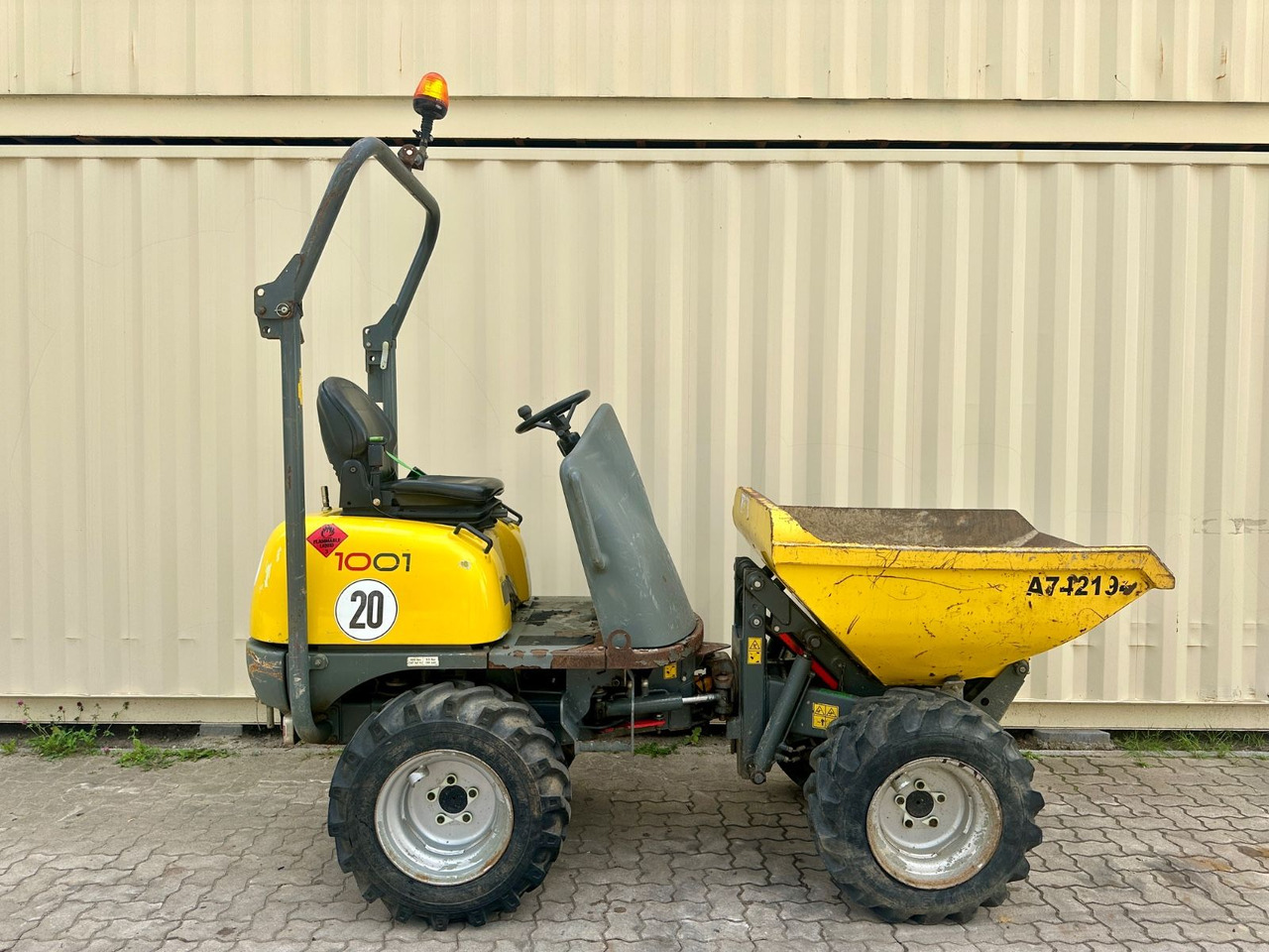 Wacker 1001 Hochkipper / 2016 BJ / 1.000 KG / 1.342 H - شاحنة قلابة صغيرة: صور 5 Wacker 1001 Hochkipper / 2016 BJ / 1.000 KG / 1.342 H - شاحنة قلابة صغيرة: صور 5