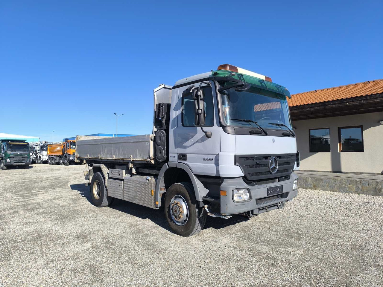MERCEDES-BENZ Actros 1855 4X4 - قلابات: صور 1 MERCEDES-BENZ Actros 1855 4X4 - قلابات: صور 1