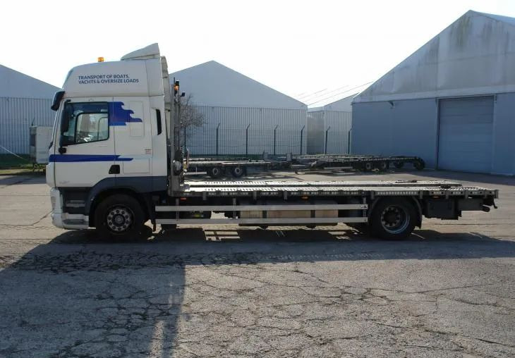DAF CF 410 EURO 6 Laweta - Platforma super stan - شاحنات مسطحة: صور 5 DAF CF 410 EURO 6 Laweta - Platforma super stan - شاحنات مسطحة: صور 5