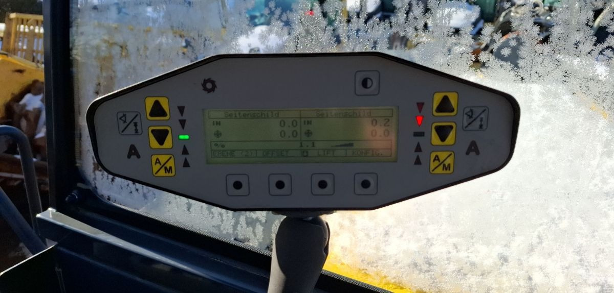 آلة أسفلت BOMAG DE BM 2200/75 Stage IV/Tier 4f: صور 20 آلة أسفلت BOMAG DE BM 2200/75 Stage IV/Tier 4f: صور 20