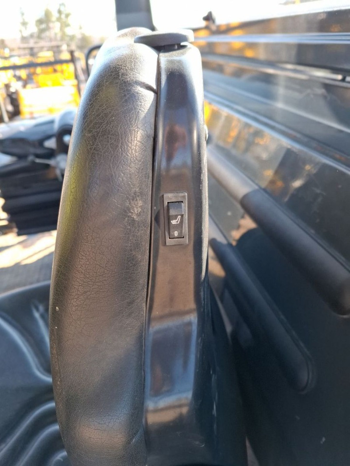 آلة أسفلت BOMAG DE BM 2200/75 Stage IV/Tier 4f: صور 9 آلة أسفلت BOMAG DE BM 2200/75 Stage IV/Tier 4f: صور 9