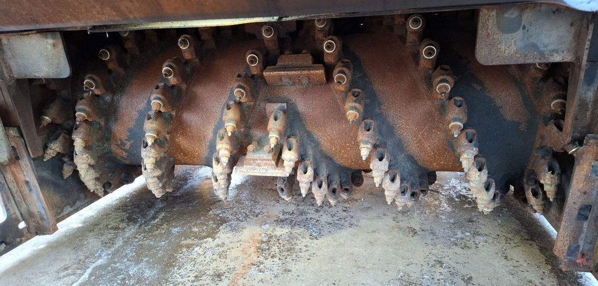 آلة أسفلت BOMAG DE BM 2200/75 Stage IV/Tier 4f: صور 28 آلة أسفلت BOMAG DE BM 2200/75 Stage IV/Tier 4f: صور 28