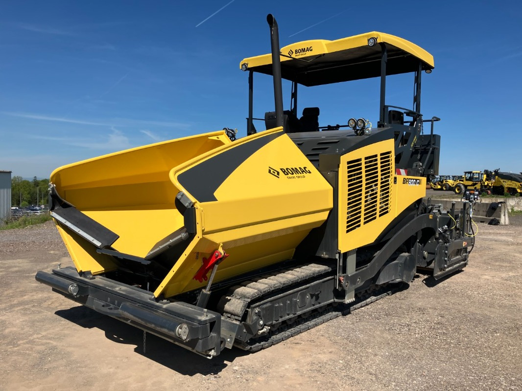 BOMAG IT BF 800 C S600  Stage IIIa/Tier 3 - العامل بالقار: صور 1 BOMAG IT BF 800 C S600  Stage IIIa/Tier 3 - العامل بالقار: صور 1