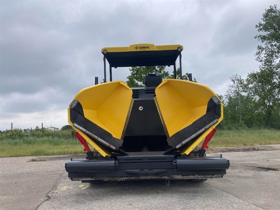 العامل بالقار BOMAG IT BF 900 C S500  Stage IIIb/Tier 4i: صور 19