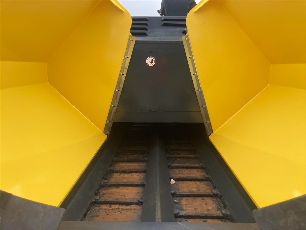 العامل بالقار BOMAG IT BF 900 C S500  Stage IIIb/Tier 4i: صور 16