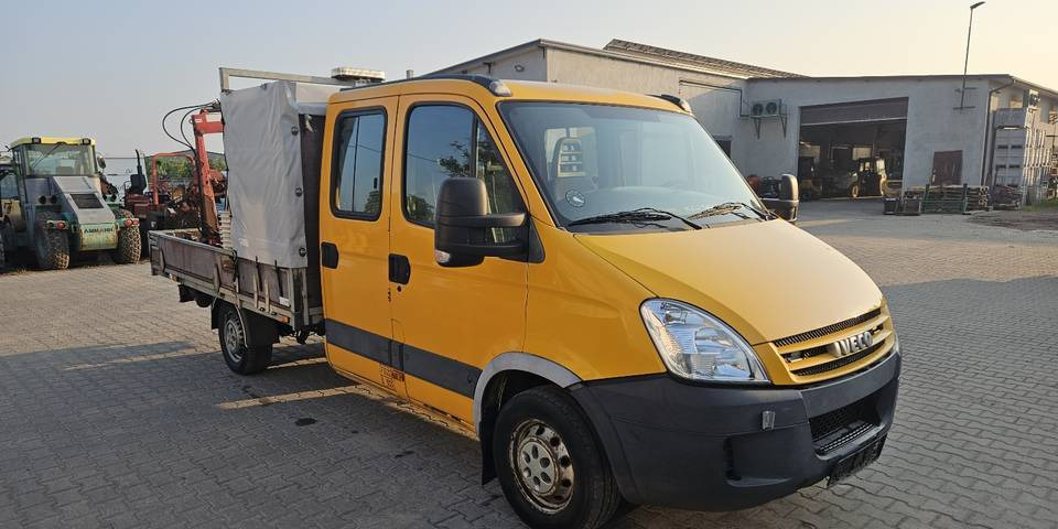 Iveco Daily 35S14 HDS 830 kg doka dubel brygadówka - الشاحنات الصغيرة المسطحة: صور 4 Iveco Daily 35S14 HDS 830 kg doka dubel brygadówka - الشاحنات الصغيرة المسطحة: صور 4