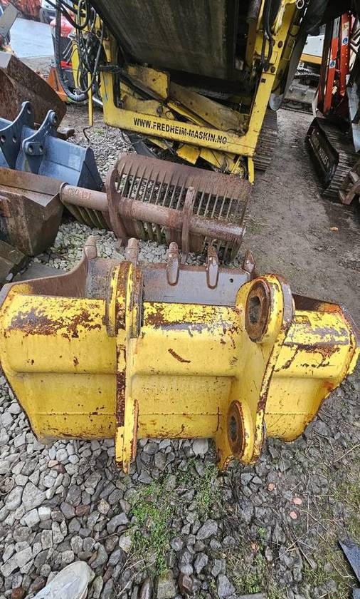 Łyżka do koparki New Holland sworznie 80 mm - بكت - آلات البناء: صور 4 Łyżka do koparki New Holland sworznie 80 mm - بكت - آلات البناء: صور 4