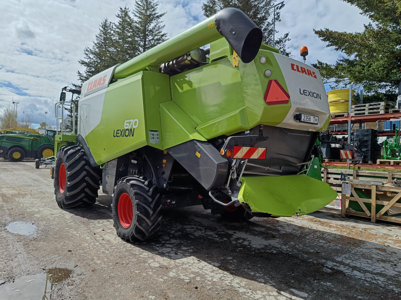 Claas Lexion 670 V750 - حصادة شاملة: صور 3 Claas Lexion 670 V750 - حصادة شاملة: صور 3