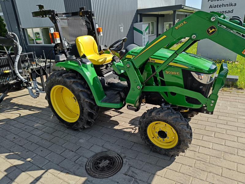 John Deere 3038E Vahva Jussi 400 - جرار: صور 4 John Deere 3038E Vahva Jussi 400 - جرار: صور 4