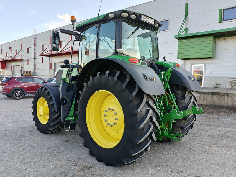 John Deere 6215R Autopowr - جرار: صور 5 John Deere 6215R Autopowr - جرار: صور 5