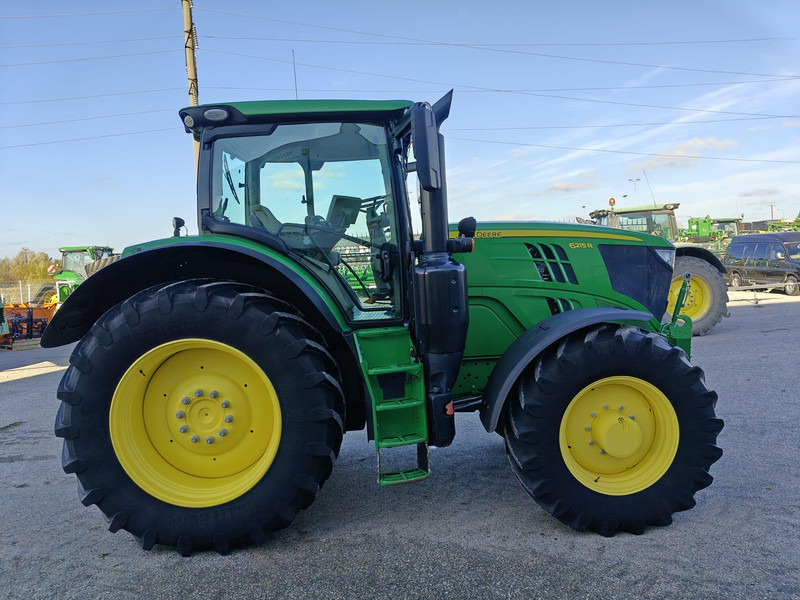 John Deere 6215R Autopowr - جرار: صور 2 John Deere 6215R Autopowr - جرار: صور 2