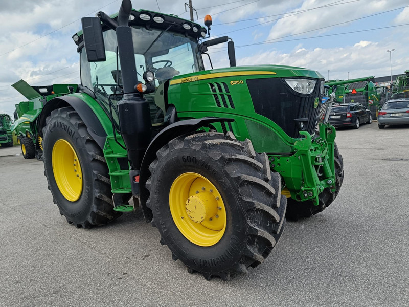 John Deere 6215R - جرار: صور 1 John Deere 6215R - جرار: صور 1