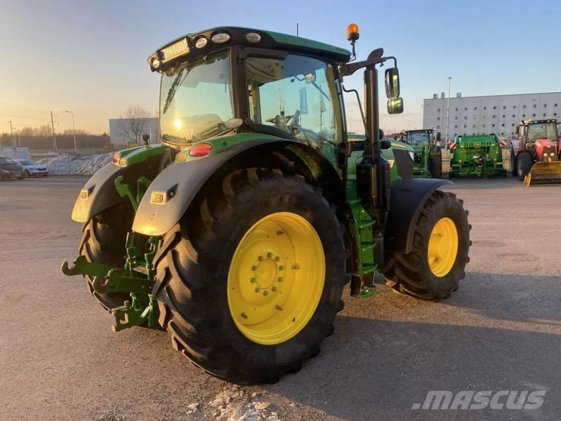John Deere 6215R - جرار: صور 3 John Deere 6215R - جرار: صور 3