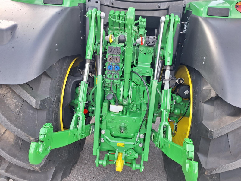 جرار John Deere 6R 155: صور 11
