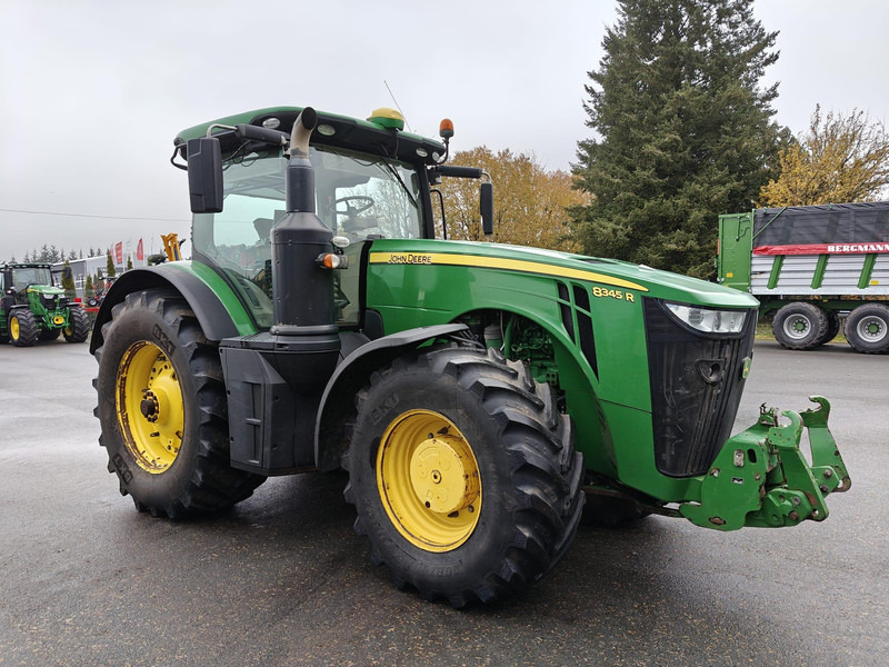 John Deere 8345R e23 - جرار: صور 1 John Deere 8345R e23 - جرار: صور 1