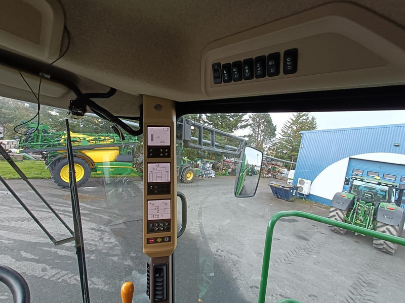 حصادة شاملة John Deere T550: صور 16