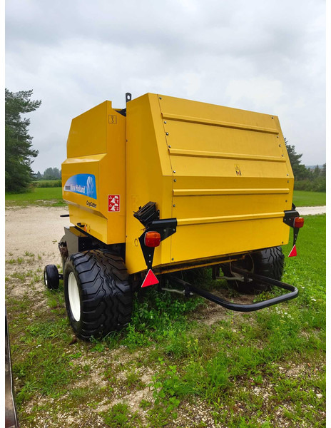 New Holland BR 6090 - مكبس القش الدائري: صور 2 New Holland BR 6090 - مكبس القش الدائري: صور 2