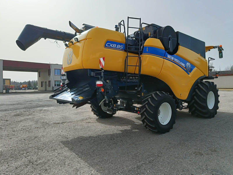 New Holland CX 8.85 - حصادة شاملة: صور 5 New Holland CX 8.85 - حصادة شاملة: صور 5