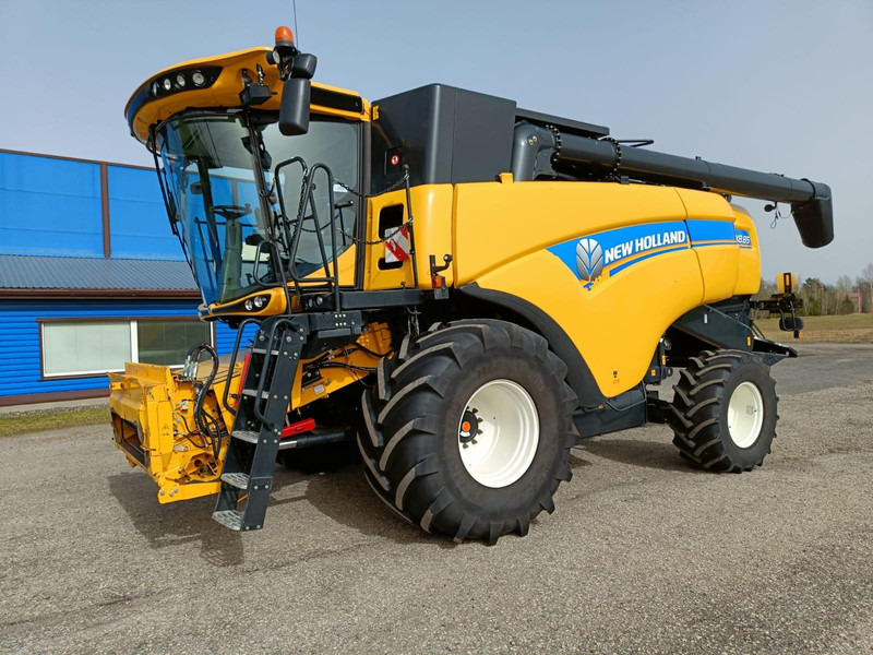 New Holland CX 8.85 - حصادة شاملة: صور 1 New Holland CX 8.85 - حصادة شاملة: صور 1
