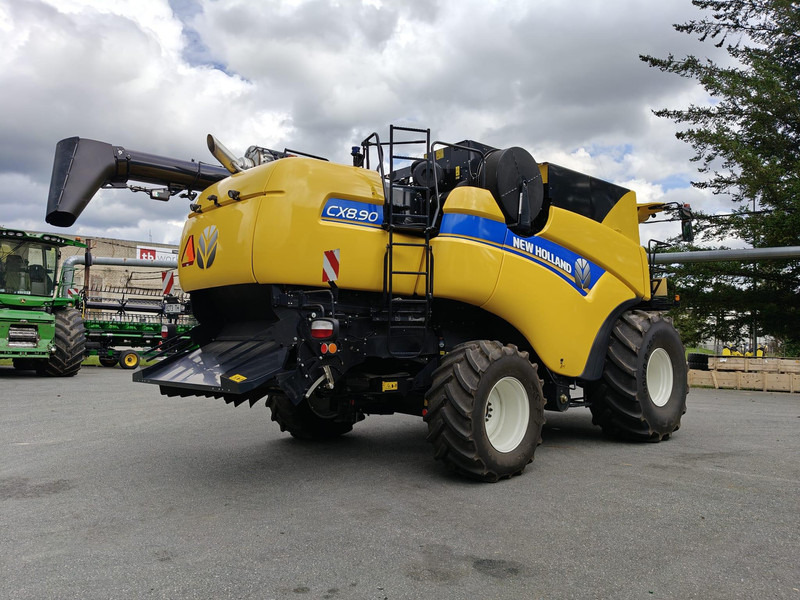 New Holland CX 8.90 - حصادة شاملة: صور 3 New Holland CX 8.90 - حصادة شاملة: صور 3